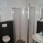 Inselwohnung شقة *
