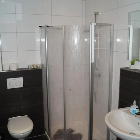 דירה Inselwohnung בורקום