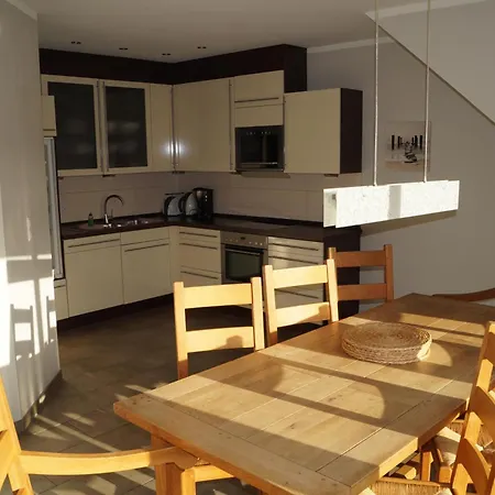 Inselwohnung بوركم