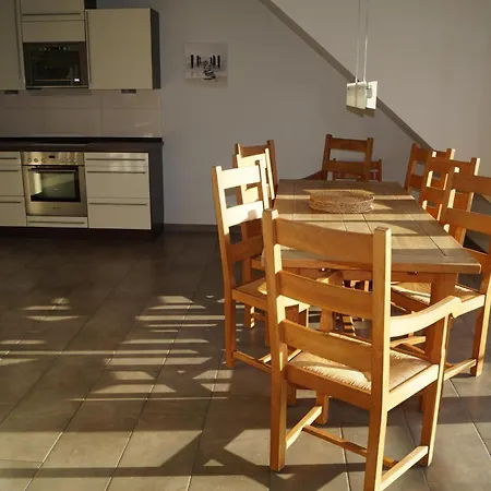 Inselwohnung شقة *